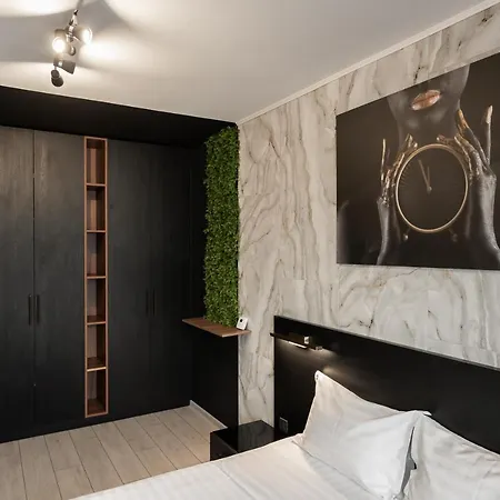 Milano With Terrace And Panoramic View Apartamento Braşov